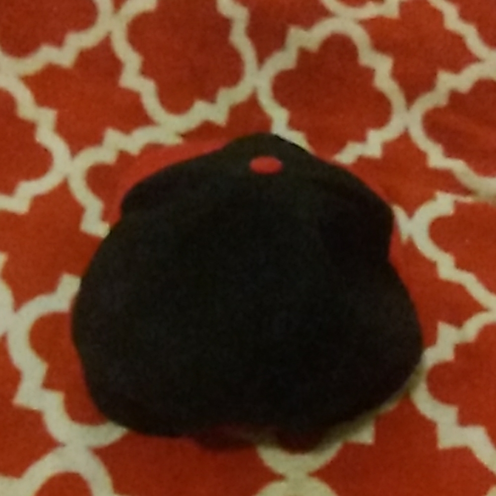 Deadpool Hat - Picture 3 of 3